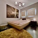 アパート Hilltop Views, Design - Buda Hills - Free Garage, Private Garden, Ac ブダペスト
