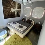 アパート Hilltop Views, Design - Buda Hills - Free Garage, Private Garden, Ac *