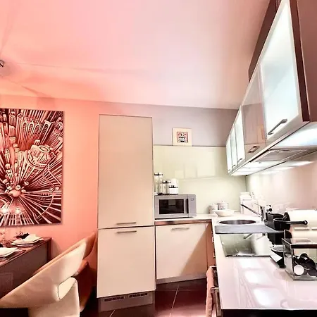 Hilltop Views, Design - Buda Hills - Free Garage, Private Garden, Ac Budapeşte