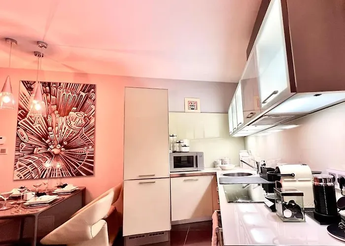 Hilltop Views, Design - Buda Hills - Free Garage, Private Garden, Ac Budapeşte